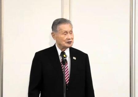 取材に応対する森会長（Ｔｏｋｙｏ　２０２０公式ライブ配信より）
