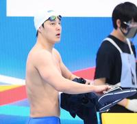 男子２００メートルバタフライ予選　全体１位で決勝に進出してタイムを確認する瀬戸大也＝東京アクアティクスセンター（撮影・堀内翔）　