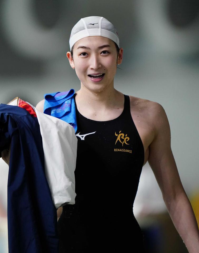 　決勝のレースを終え明るい表情で引き揚げる池江璃花子（代表撮影）