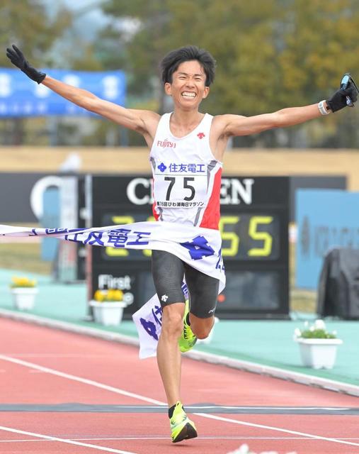 鈴木健吾が日本新記録で優勝 ２時間４分５６秒 びわ湖毎日マラソン スポーツ デイリースポーツ Online