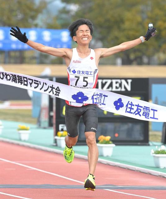 鈴木健吾が日本新記録で初優勝　最後の琵琶湖での大会、驚きの２時間４分台で有終の美
