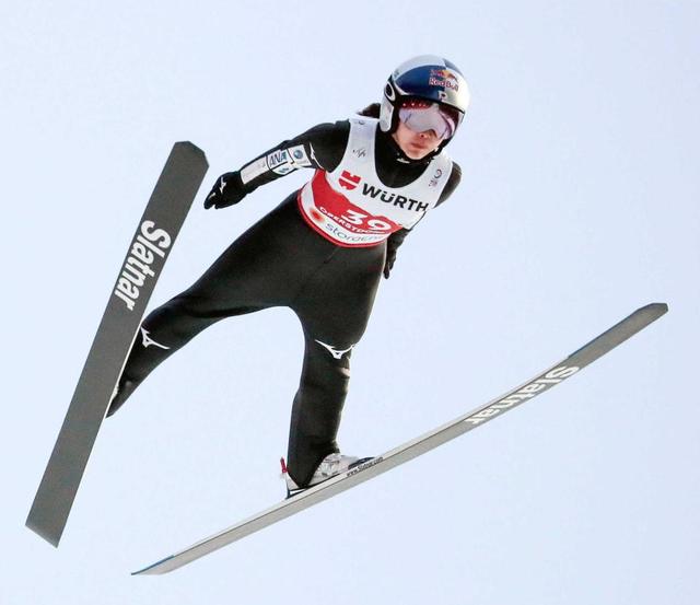 高梨沙羅、銀メダル　女子初のラージヒルで圧巻の１３４メートル！北京五輪へ手応え