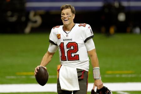 ４３歳ＱＢブレイディと契約延長ＮＦＬのバッカニアーズ