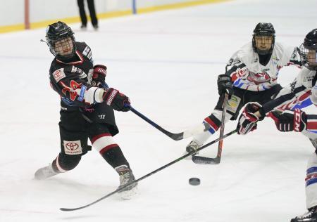 道路建設とトヨタが決勝へ全日本女子アイスホッケー