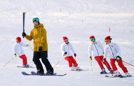 スキー場の聖火リレー練習公開福島県猪苗代町