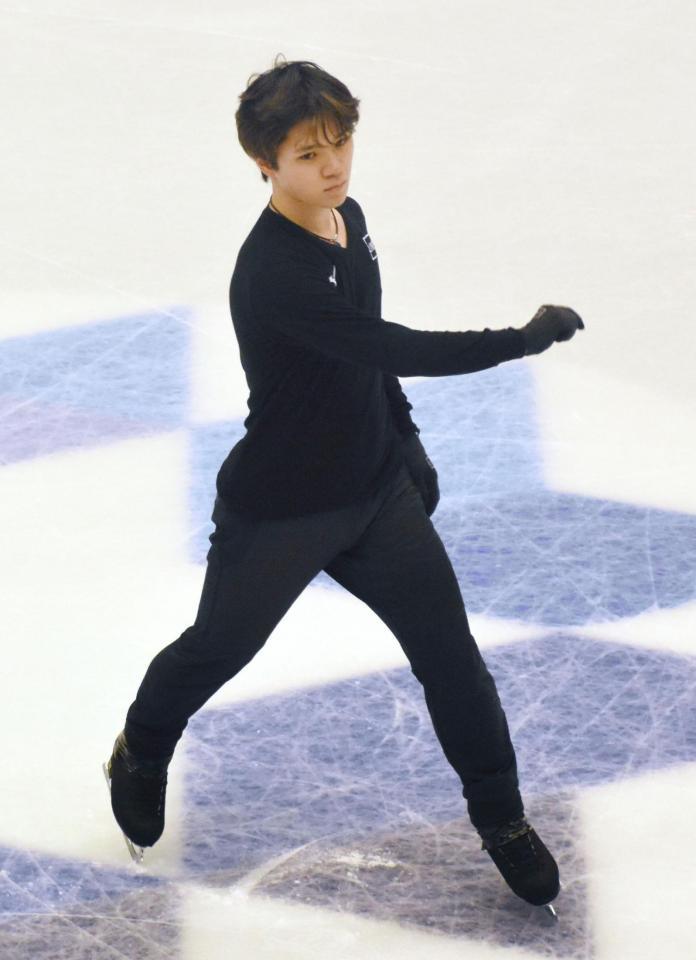 調整する宇野昌磨＝ストックホルム（共同）