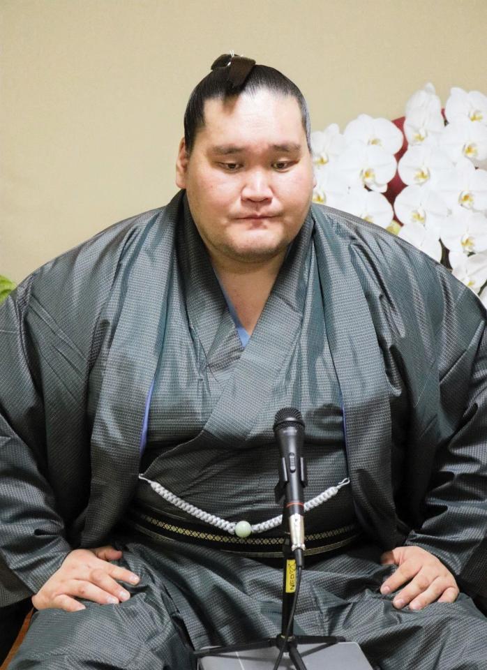 　優勝一夜明けのリモート会見を行う照ノ富士（日本相撲協会提供）