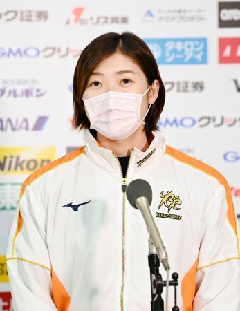 　リモート取材に応じる池江璃花子＝東京アクアティクスセンター（日本水泳連盟提供）