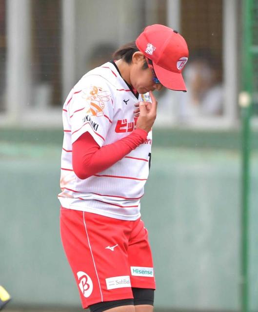 ソフトボール上野由岐子　右脇腹痛で降板「病院行ってみないとわからない」