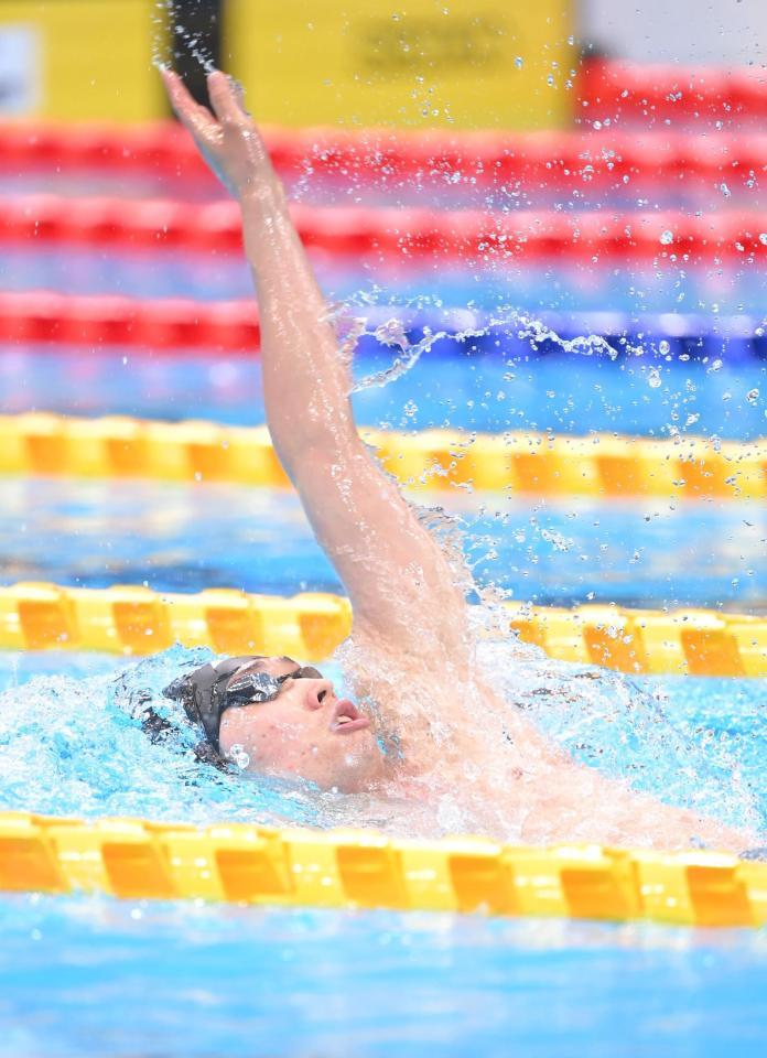 　予選で力泳する萩野公介（撮影・高部洋祐）