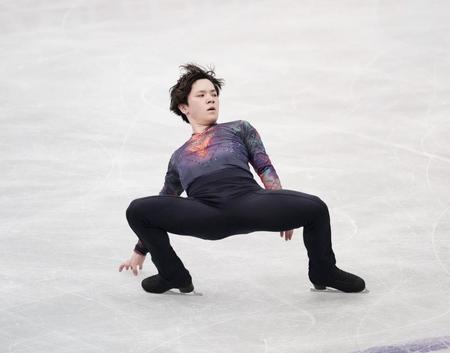 　演技する宇野昌磨＝丸善インテックアリーナ大阪（代表撮影）