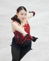 演技する紀平梨花＝丸善インテックアリーナ大阪（代表撮影）