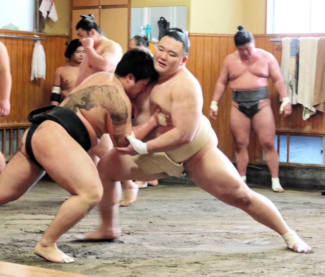 朝乃山“英樹のＶ”誓う　横綱昇進「優勝が条件」天国の先生に「稽古して恩返しを」