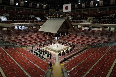 　東京・両国国技館で行われた大相撲春場所の土俵祭り＝３月１３日