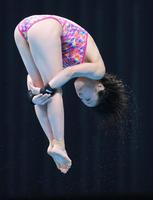 　女子高飛び込み準決勝３本目　荒井祭里の演技（撮影・堀内翔）