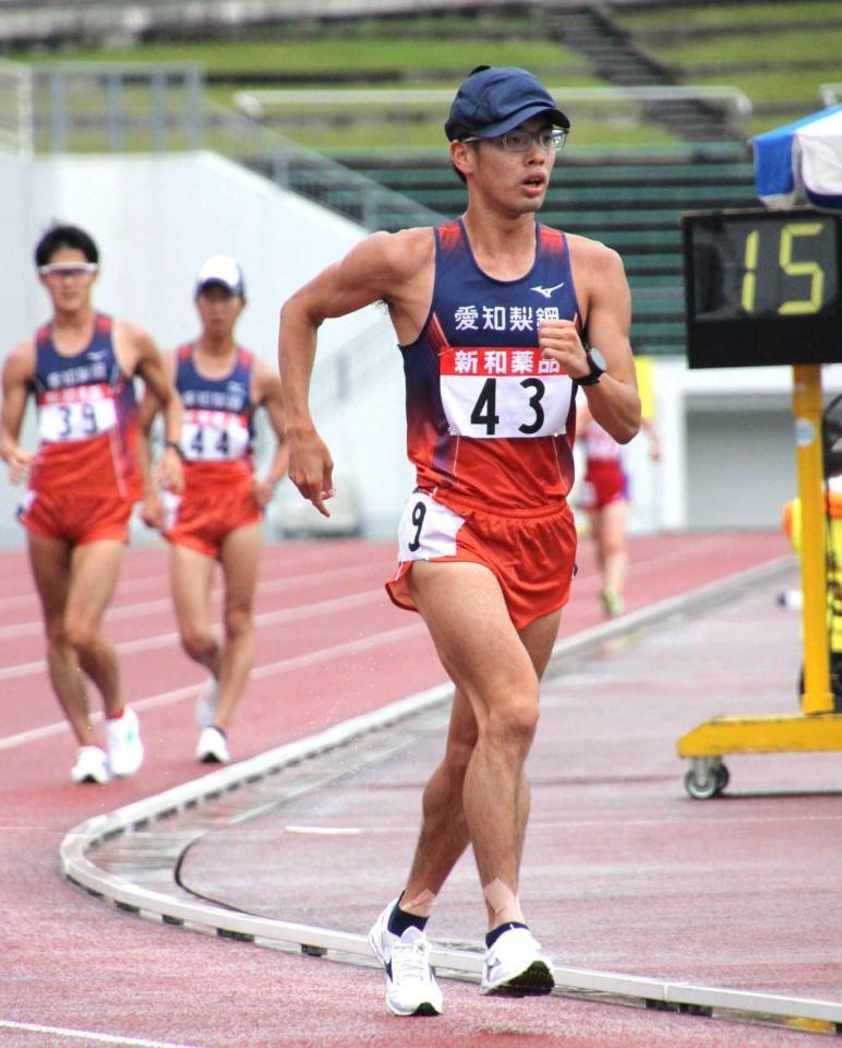 　１万メートル競歩で自己ベストを更新した山西