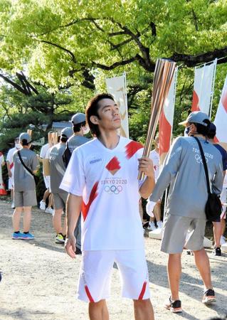 　地元岡山の聖火リレー代替イベントに参加した高橋大輔＝岡山市内