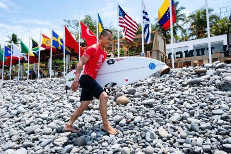 サーフィン、日本勢が2回戦へ五輪予選のワールドゲームズ