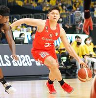 宇都宮－千葉　第３クオーター、ドリブルする千葉・原＝横浜アリーナ（代表撮影）