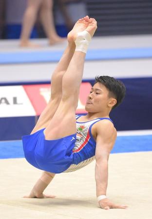 　北園丈琉のゆかの演技（撮影・堀内翔）