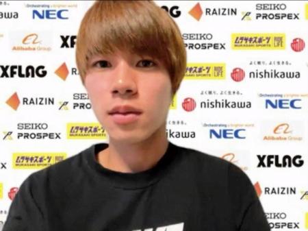 オンラインで取材に応じた堀米雄斗＝ＺＯＯＭから