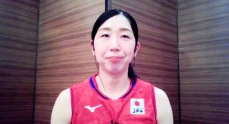 オンラインで取材に応じた荒木絵里香＝ＺＯＯＭから