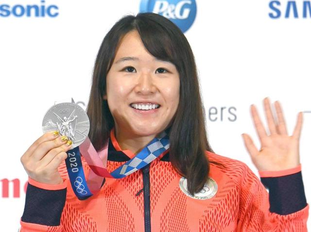 梶原悠未　母とパリへ再出発　自転車日本女子初銀メダリスト「次は金メダルを」