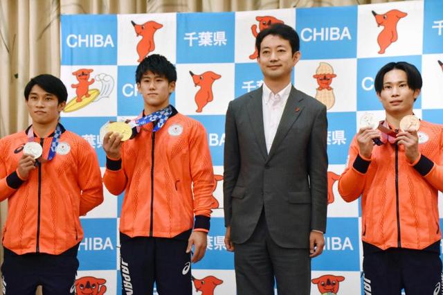 体操・橋本　世界選手権では「五輪よりいい演技を」　団体３人が千葉県知事を表敬訪問