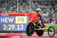 　男子１５００メートル（車いすＴ５１、５２）決勝をパラリンピック記録で制し、今大会２冠を達成した佐藤友祈（撮影・伊藤笙子）