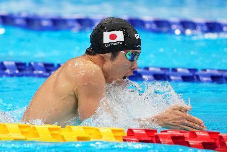 　男子２００メートル個人メドレー（視覚障害ＳＭ１１）決勝　銅メダルを獲得した富田宇宙の平泳ぎ＝東京アクアティクスセンター