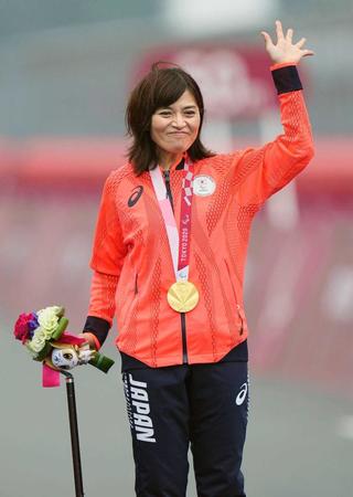 　自転車女子個人ロードタイムトライアル（運動機能障害Ｃ１～３）で金メダルを獲得した杉浦佳子