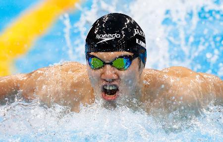 　男子１００メートルバタフライ（視覚障害Ｓ１１）予選　力泳する木村敬一＝東京アクアティクスセンター