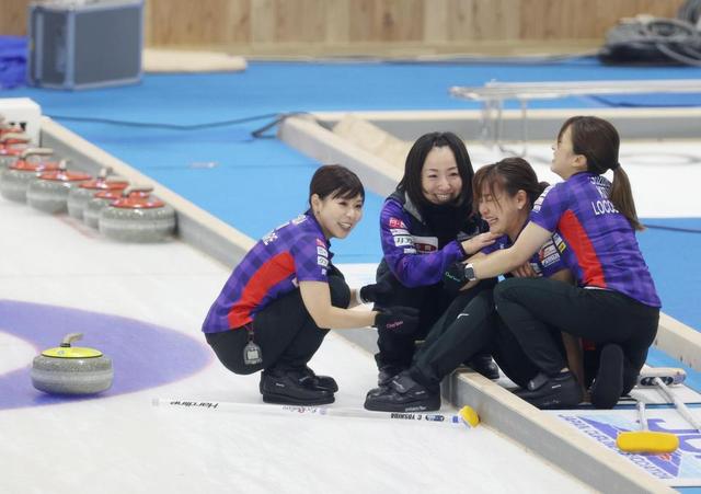 ロコ ソラーレが涙の大逆転で日本代表に 蜘蛛の糸おりてきた ２連敗から劇的３連勝 スポーツ デイリースポーツ Online