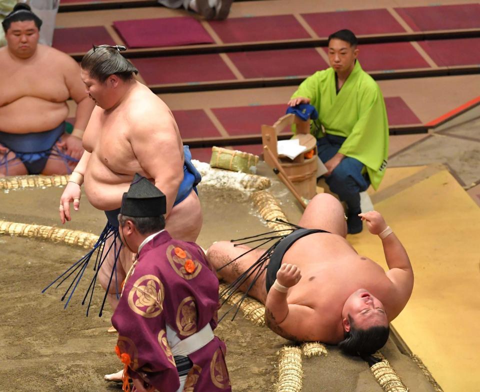 貴景勝 大関陥落危機 首のケガ影響か3連敗「負けたら弱いだけ