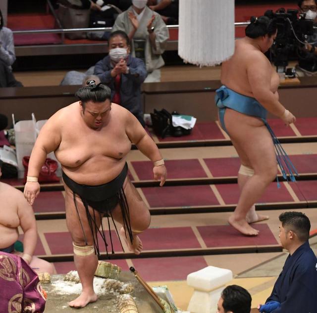 照ノ富士が初日から無傷５連勝　霧馬山との全勝対決制す　正代は１敗キープ