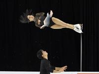 　ペアで２位の三浦（上）、木原組のフリー＝ラスベガス（ＡＰ＝共同）