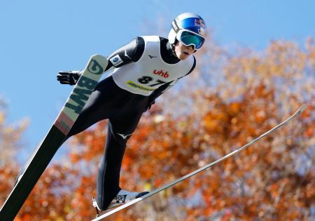 　男子で優勝した小林陵侑の１回目＝大倉山