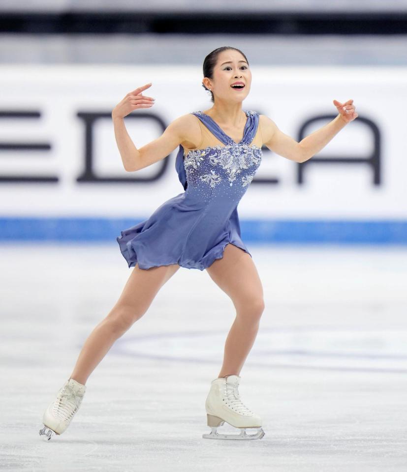 　女子ＳＰで演技する宮原知子＝トリノ（共同）