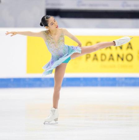 　女子フリーで演技する三原舞依＝トリノ（共同）