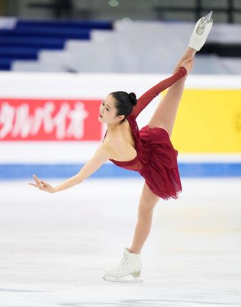 　女子フリーで演技する宮原知子＝トリノ（共同）