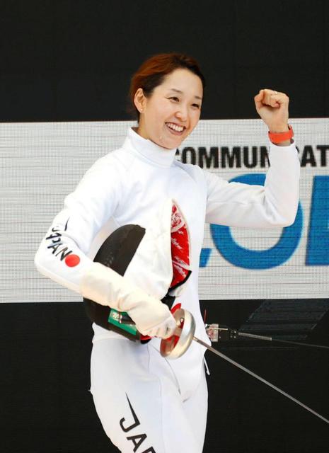 佐藤希望が連覇　異例の屋外決戦も動じず　次男の前では初の頂点「うれしい」