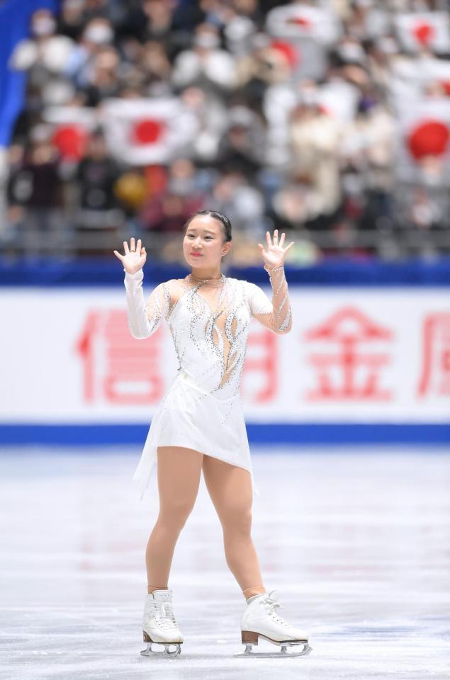 河辺愛菜がトリプルアクセル成功!SP自己ベスト73・88点 両手でガッツポーズ/スポーツ/デイリースポーツ online