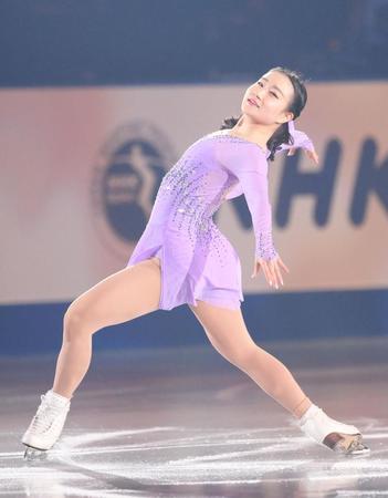 エキシビションに登場した河辺愛菜＝代々木第一体育館（撮影・堀内翔）