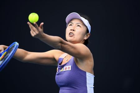 　テニスの全豪オープン女子シングルスでプレーする中国の彭帥さん＝２０２０年１月、メルボルン（共同）