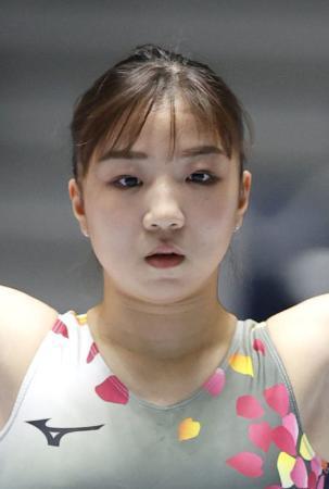 体操女子、寺本が現役続行表明五輪２大会出場