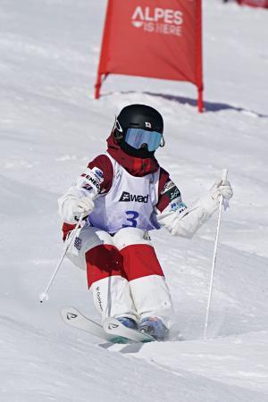 　女子で２位の川村あんり＝アルプデュエズ（ゲッティ＝共同）