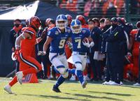 第３Ｑ、関学ＲＢ前島は約６８ヤード独走しタッチダウン（撮影・坂部計介）