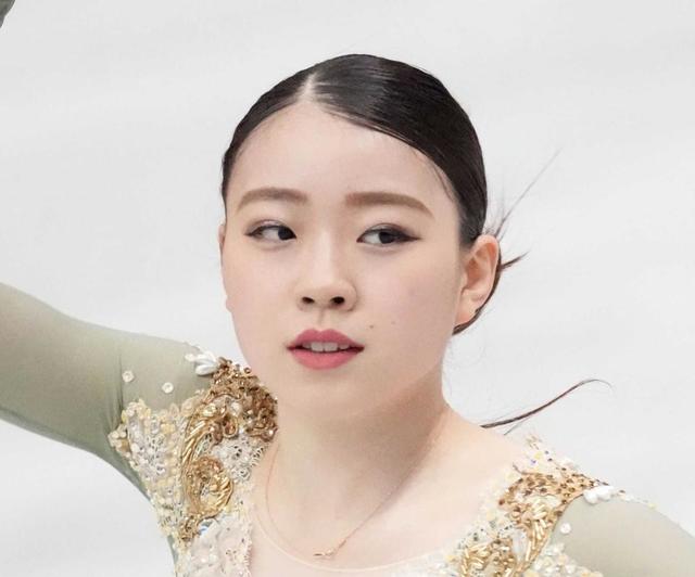 紀平梨花の全日本選手権欠場を発表　右足疲労骨折で北京五輪絶望「今は治療に専念」