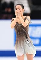 ＳＰを終えて号泣する三原舞依（撮影・堀内翔）