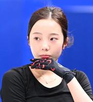 　練習中に考え込む本田真凜（撮影・堀内翔）